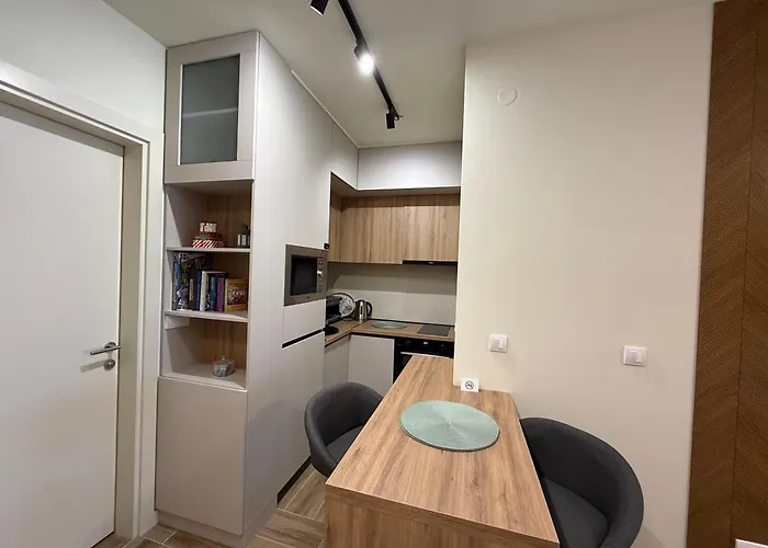 Center - Skyhill Fairy 公寓